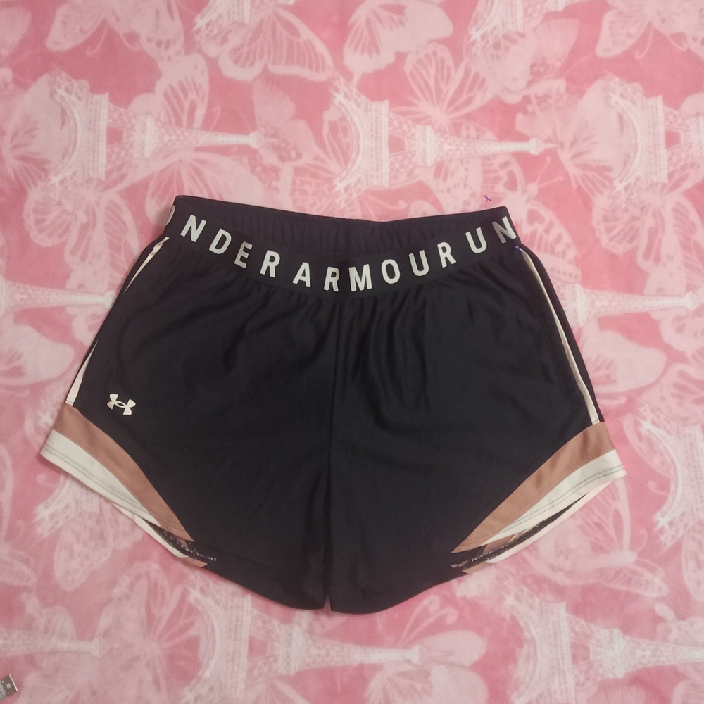Under Armour Women's Black and Tan Shorts
